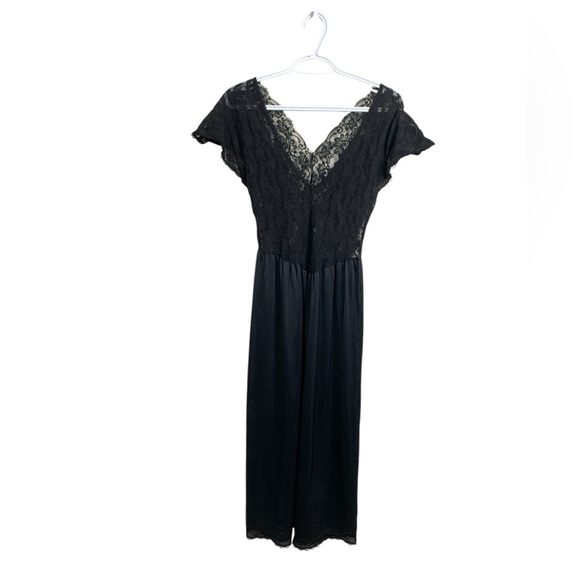 Unbranded long nightgown with lace top and solid bottom - Picture 1 of 8